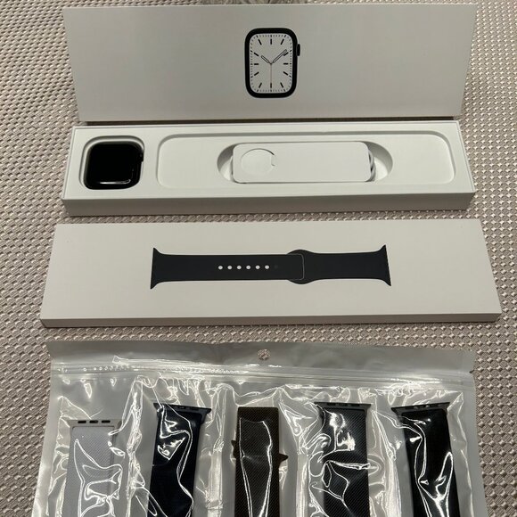 Apple Watch Series 7 (45mm GPS) Midnight (black) Aluminum Case